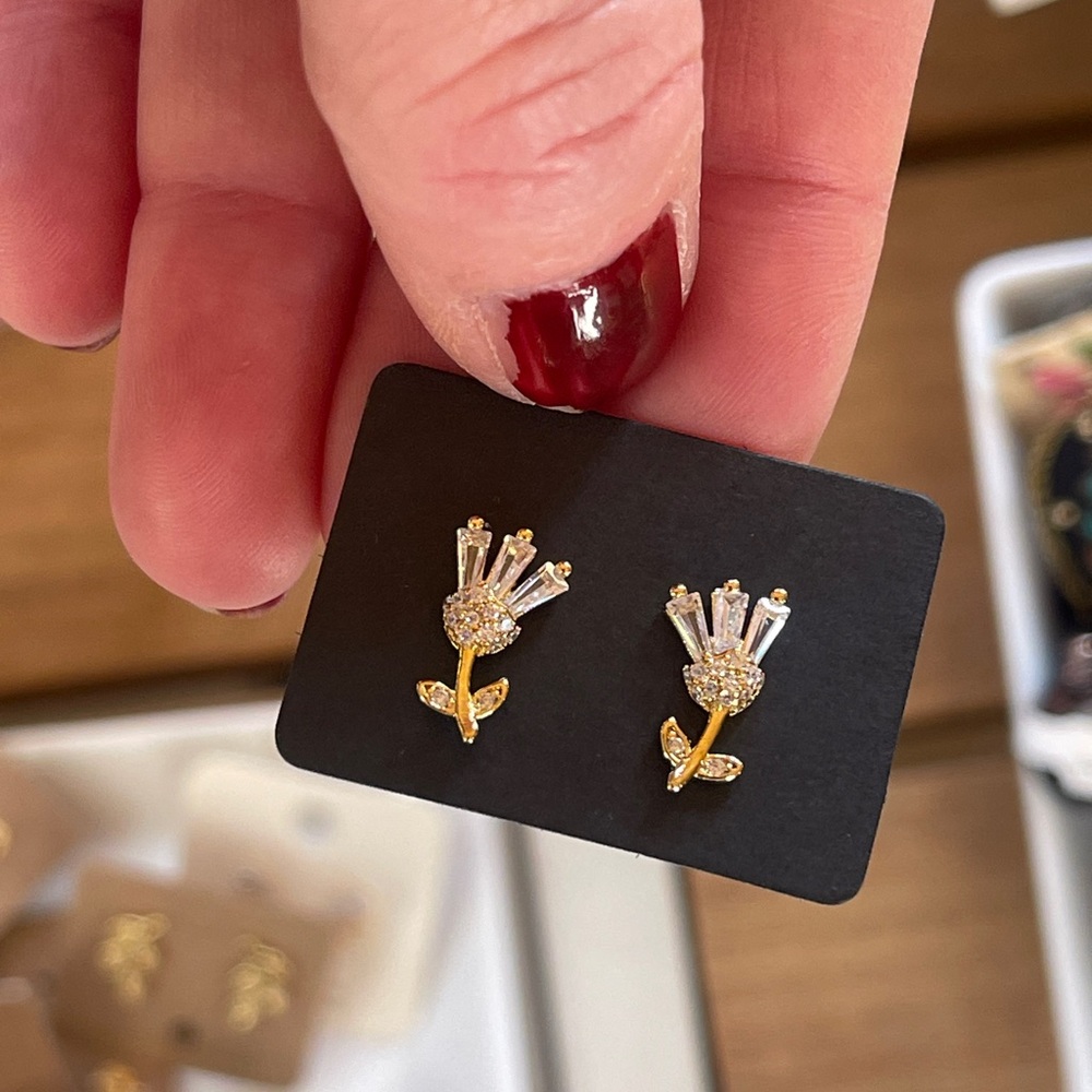 Elegant Floral Studs